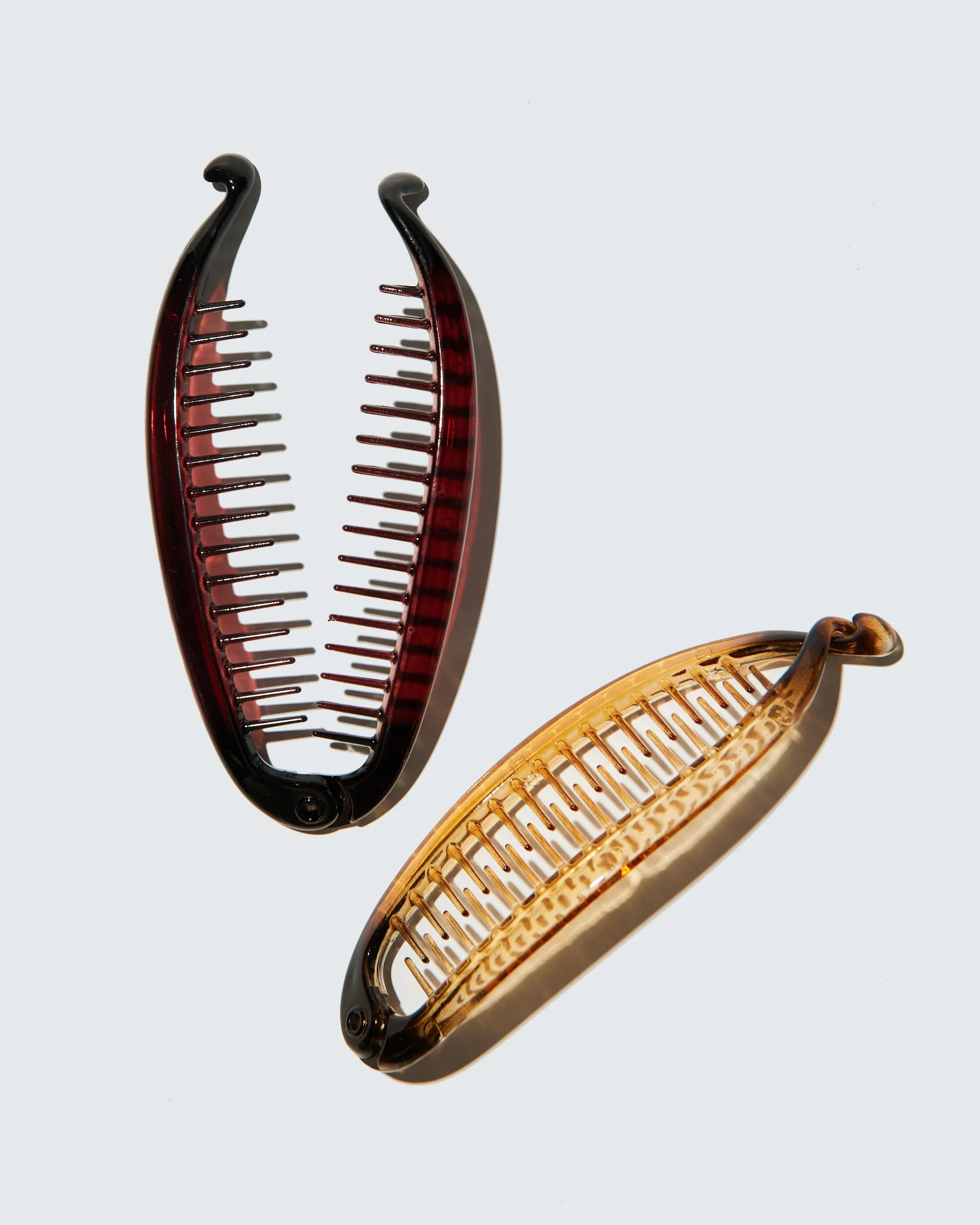 Banana Hair Clips Regular, 2-Pack, Clear Brown/Amber - Image 5