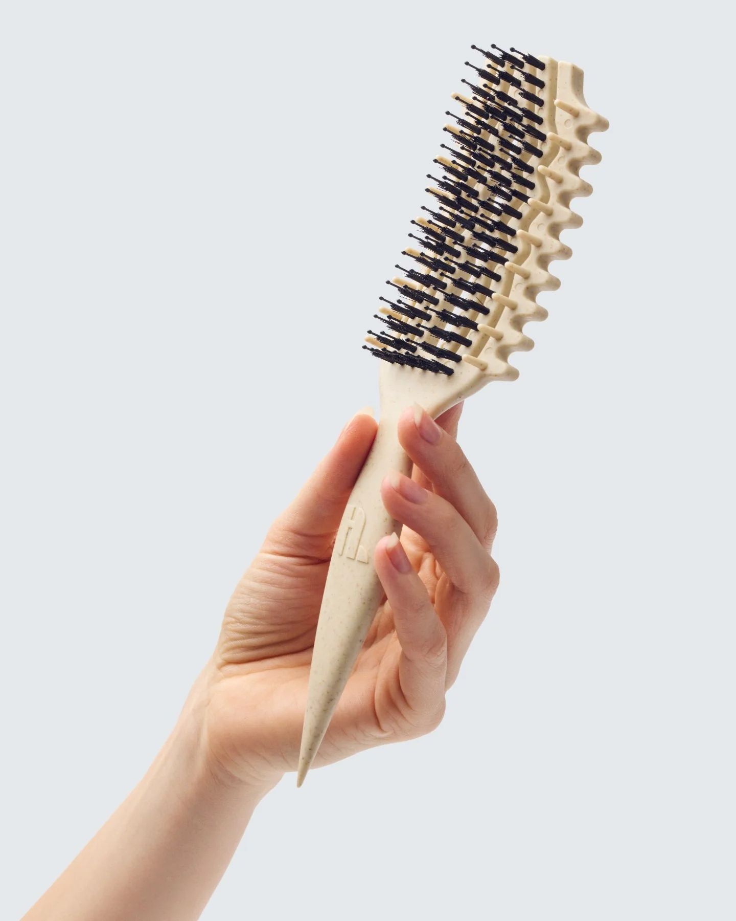 Edge-Lift Curl Defining Brush, White - Image 3