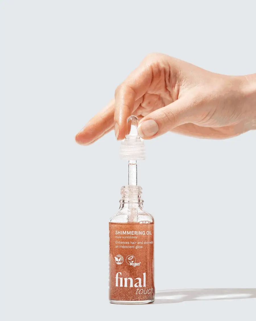 Final Touch™ Shimmering Oil - Image 4