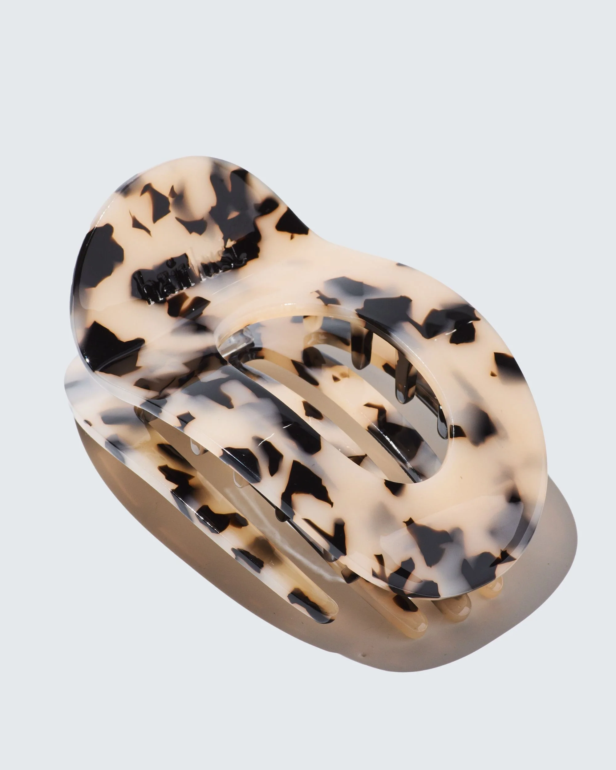 Large Flat Claw Hair Clip, Tortoise Shell - Image 3